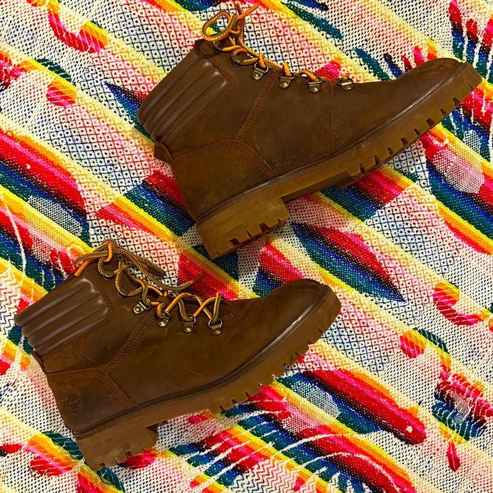 Timberland Women’s London Square Lace-Up Boot Size 9.5/41